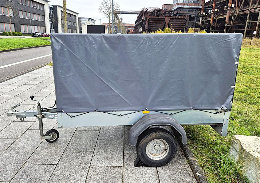 Planenanhänger 750kg mieten | Rückseite | Anhängervermietung Klümper