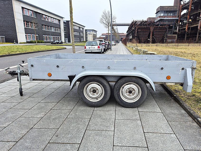 Offener Kastenanhänger 2000kg mieten | linke Seite | Anhängervermietung Klümper